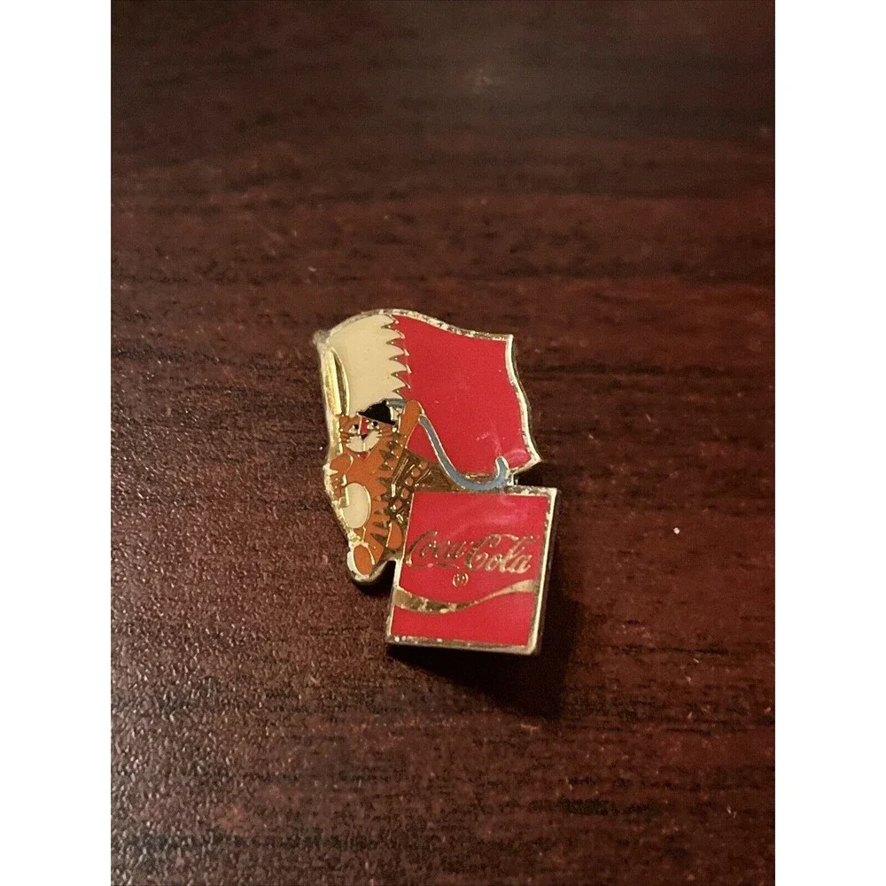 Vintage‎ 1988 Seoul Olympics Coca Cola Hodori Tiger Bahrain Flag Lapel Pin